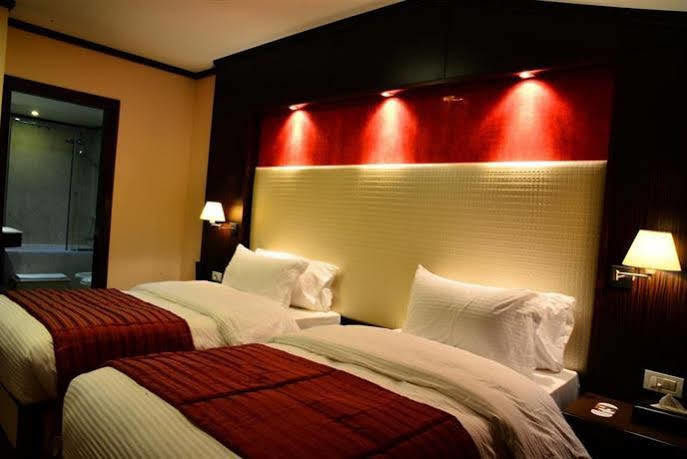 Dynasty Suite Aley Exterior photo